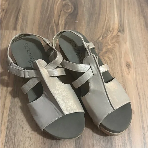 Boutique Corky's Seltzer Gold Metallic
Studded Wedge Sandals - Picture 2 of 9